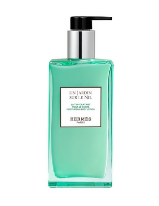 Leche Corporal recomendada para hidratar día y noche Un Jardin Sur Le Nil Bl 200ml Bath Line todo tipo piel
