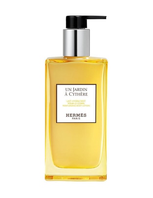 Leche Corporal recomendada para hidratar día y noche Un Jardin A Cythere Bl 200ml Bath Line todo tipo piel Leche Corporal recomendada para hidratar día y noche Un Jardin A Cythere Bl 200ml Bath Line todo tipo piel